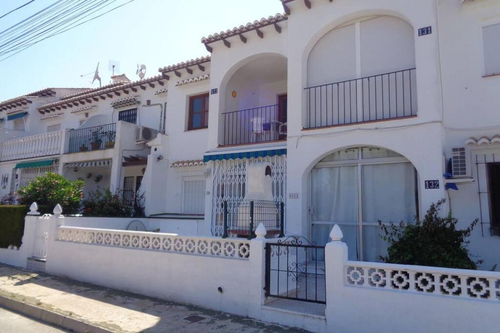 Lago Jardin : Bright Spacious One Bedroom Flat Torrevieja Ngoại thất bức ảnh